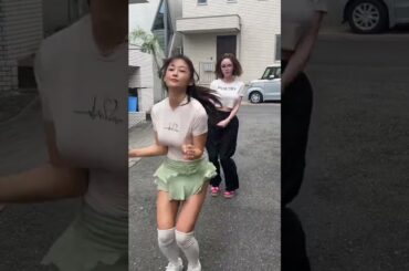 こうかな？💖深田えいみの可愛い瞬間