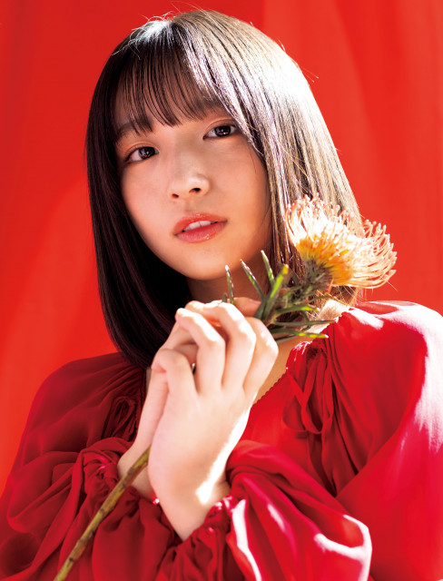 「アイドル史上最高クラスの美少女」日向坂46大野愛実、赤ワンピからすらり美脚も “ヤンジャン賞”で初表紙&巻頭グラビア | ORICON NEWS | 国内海外のニュース 「アイドル史上最高クラスの美少女」日向坂46大野愛実、赤ワンピからすらり美脚も “ヤンジャン賞”で初表紙&巻頭グラビア | ORICON NEWS | 国内海外のニュース