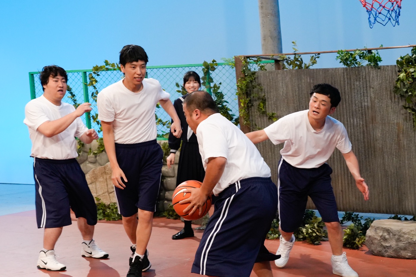 乃木坂46五百城茉央、コント番組で渾身のビンタを披露!?「うわ～～大丈夫かな～!!」 - 画像一覧（5/6）