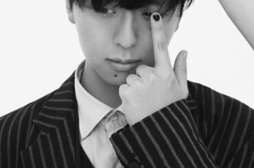 友成空『文明開化 - East West』レビュー