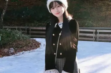 乃木坂46・川崎桜“冬コーデ”で自然の中にあるスケートリンクS！ファン興奮「美少女すぎる」「氷姫」 - スポニチ Sponichi Annex 芸能