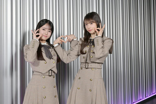 ダブルセンターを務める乃木坂46の矢田萌華（右）と瀬戸口心月