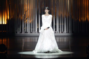 久保史緒里「最高の9年間でした！」叫ぶ！卒業コンサートで松本潤、有村架純ナレーション32