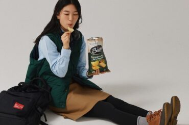 そろそろブーツの出番！《コロンビア》のダウンベスト×スカートと合わせたキャンパスルック【FUDGE FRIEND おしゃれさんの毎日コーディネート vol.620｜ 栁沼芽以】 | FUDGE FRIEND | ファッション