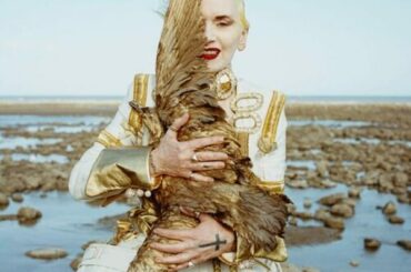 スコットランド出身のファッションデザイナー、パム・ホッグ氏が死去 - FashionNetwork 日本