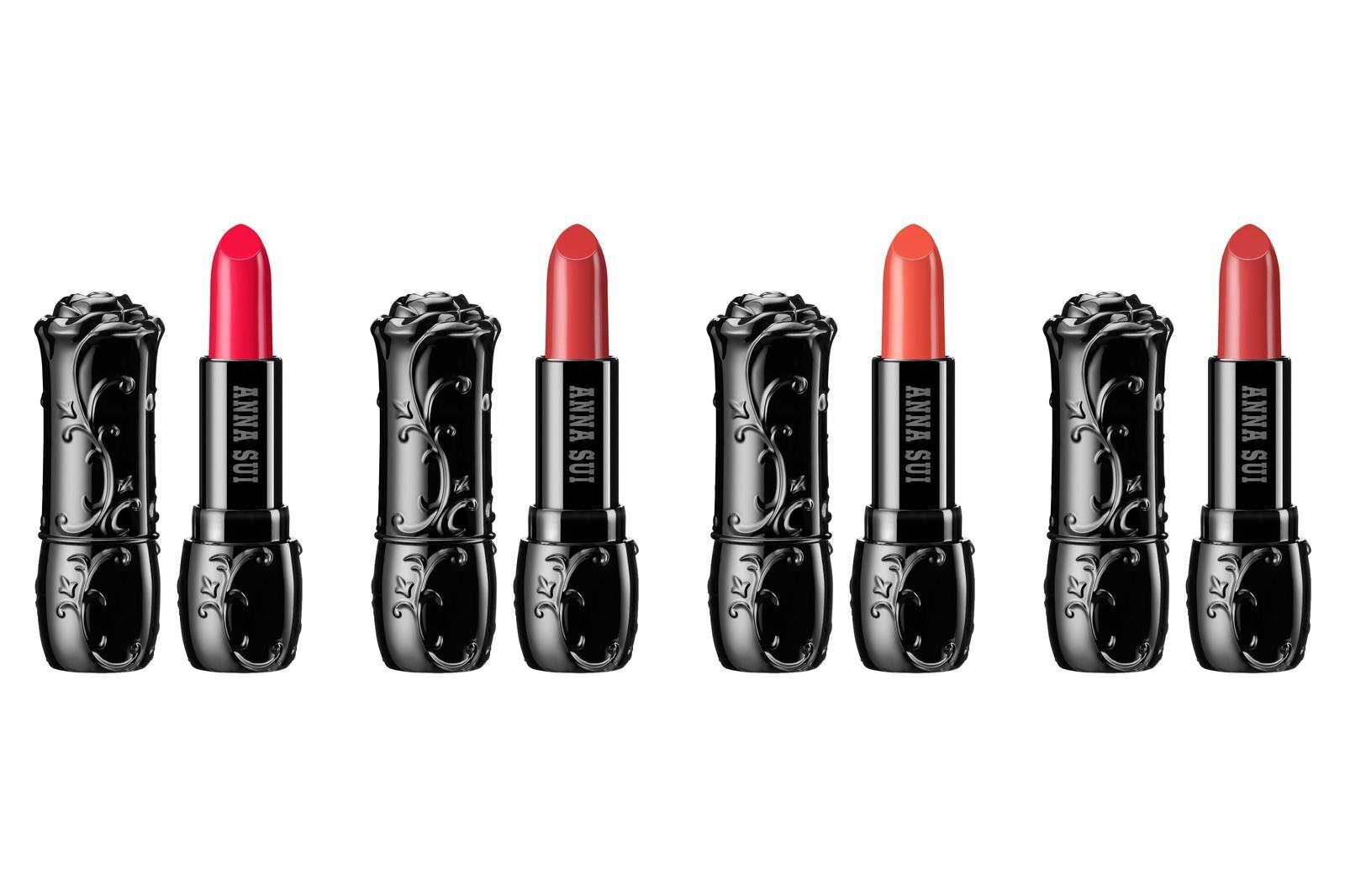 左から) アナ スイ リップスティック 300、301、302、303 各3,850円