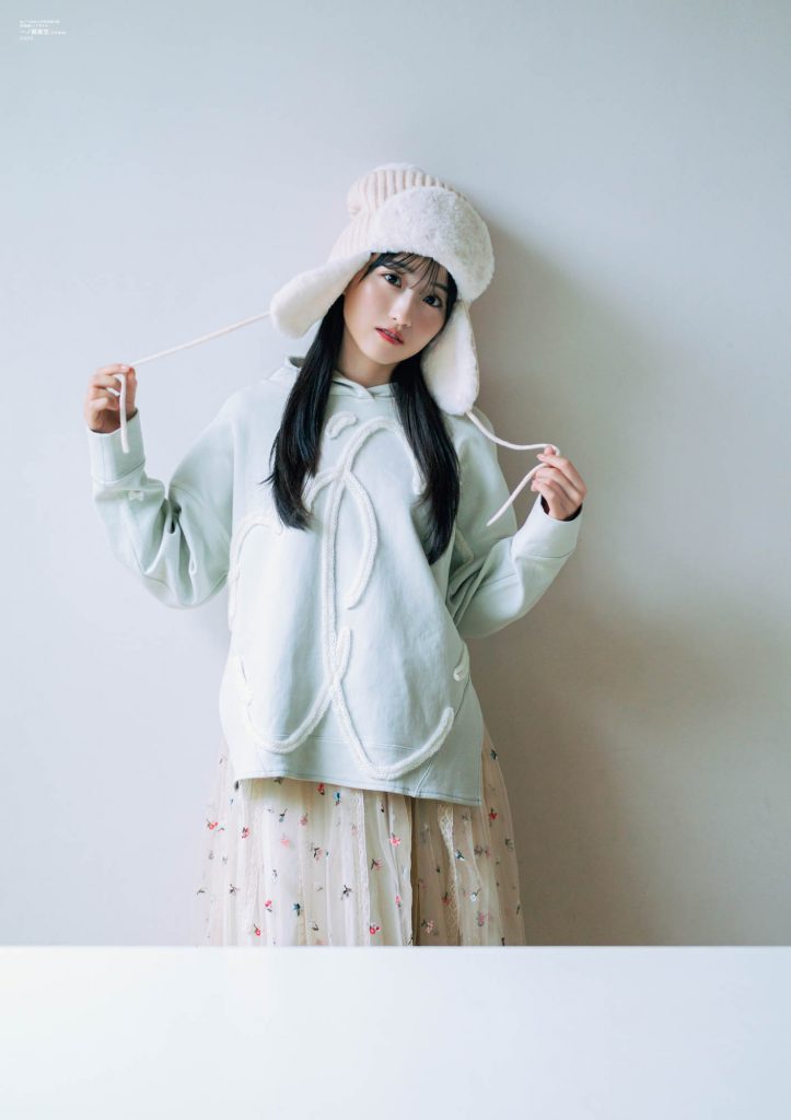 乃木坂46 一ノ瀬美空、冬空の下で笑顔があふれるソロ表紙――「B.L.T.