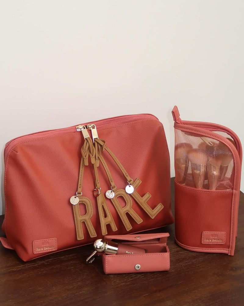 Rare Beauty × BÉIS「Beauty On-the-Go」コレクション。