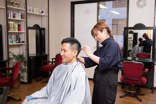 美容師上西さん「現代の名工」に　うるま出身　４１歳最年少　高めた技術　次世代に大阪