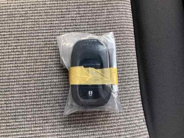 スマートキーです!!今や標準の装備になりつつありますよね!!ドアロック・アンロックも便利です!!