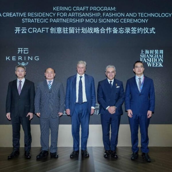 ケリング、中国で「ケリング・クラフト」を始動—新進の現地人材を支援 – FashionNetwork 日本 ケリング、中国で「ケリング・クラフト」を始動—新進の現地人材を支援 - FashionNetwork 日本