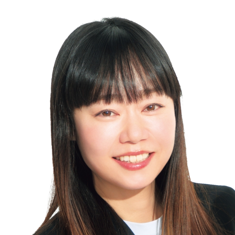 犬木 愛 ヘア・メイクアップアーティスト