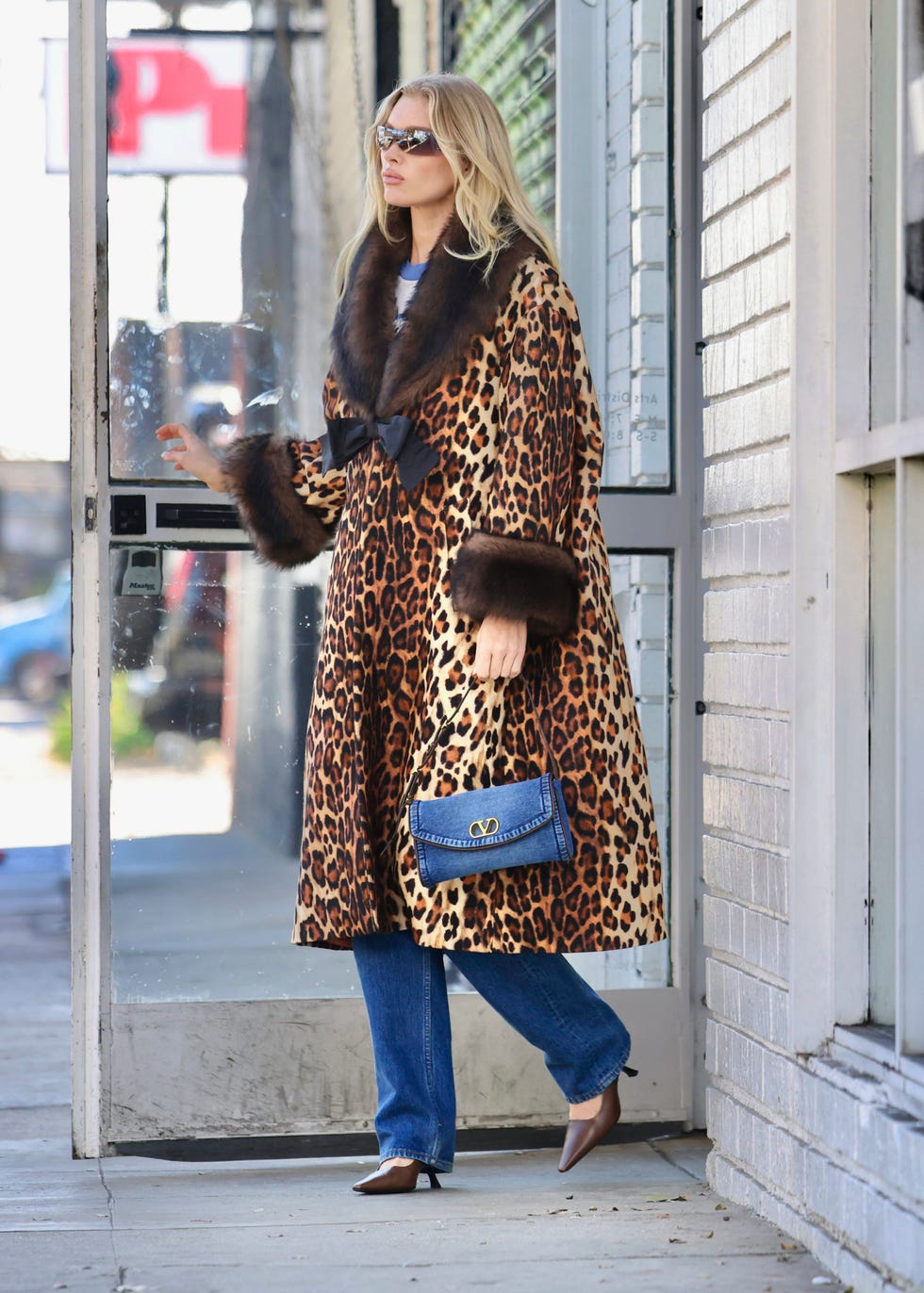 il progetto creativo digitale per la borsa devain di valentino garavani