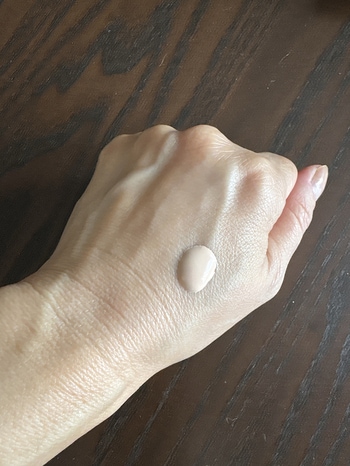 厚塗りに見えないカバー下地＆ファンデ。しっかりカバーできているのに素肌がきれいにみえるように！_img2