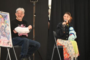 劇場版「ゾンビランドサガ」トークショー　宇田鋼之介総監督「バルーン飛ぶ場面お気に入り」　声優・田野アサミさん「バルーンフェスタに来たのは初めて」 佐賀バル－ンフェスタ | まちの話題 | 佐賀県のニュース