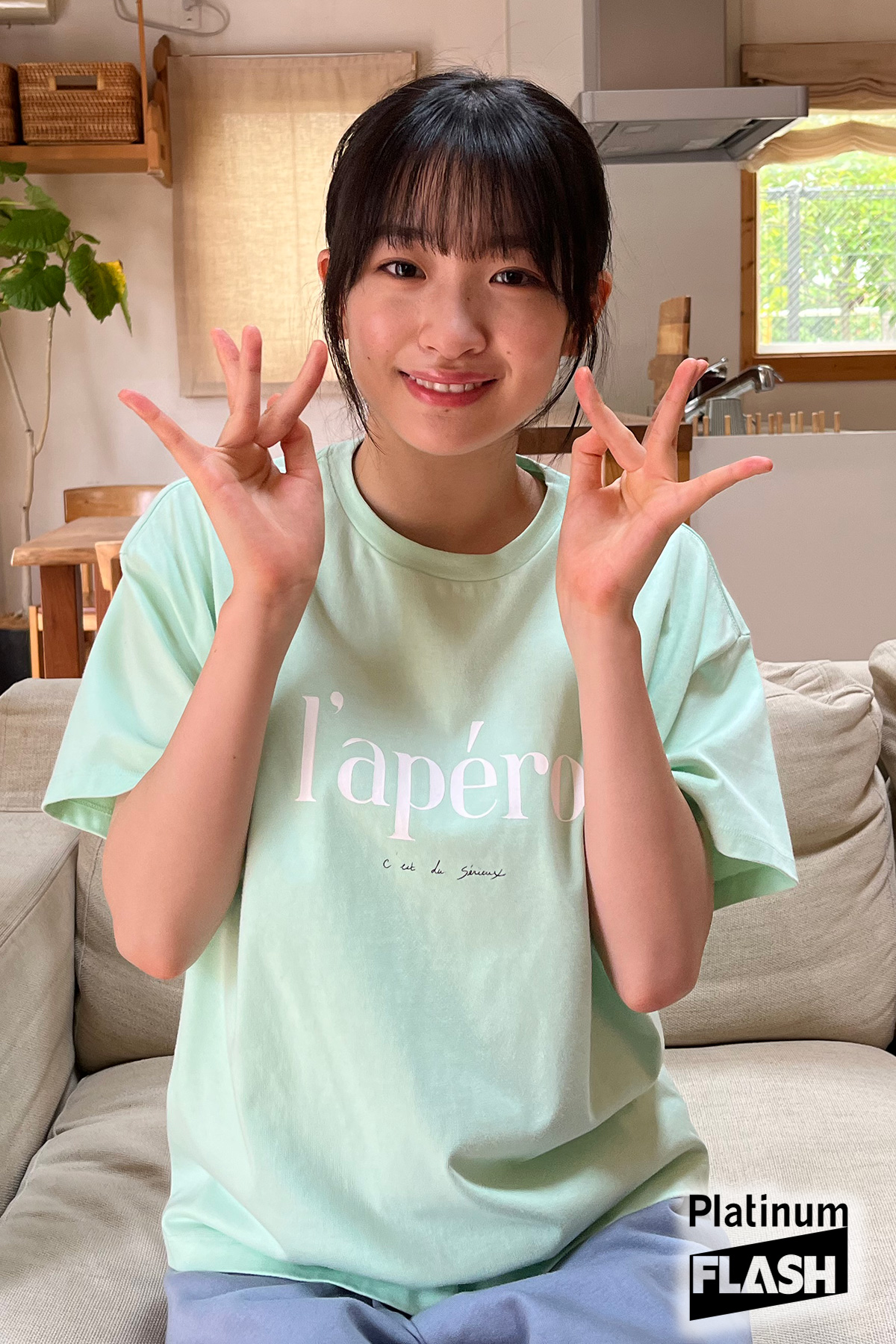 櫻坂46 小島凪紗【Platinum FLASH Vol.23】