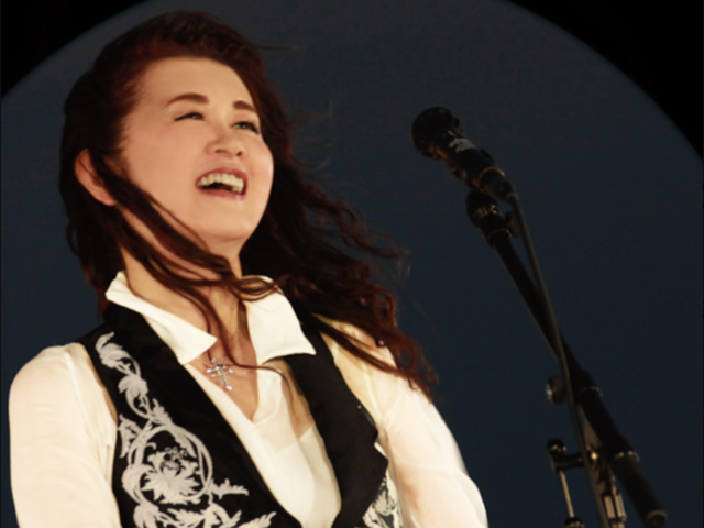 好きな女性アーティストランキング！ 「中島みゆき」を抑えた同率1位の2人は？【2025年最新】