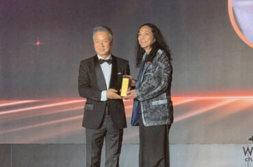山野美容商事・AKIRA氏、 Asia Model Festival 2025でビューティー部門・Visionary Beauty Leader Awardを受賞！