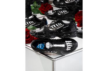 ミズノがスニーカーアーティスト マーク・サボタージュと初コラボ　ボーンデザインの「WAVE RIDER 10」を発売