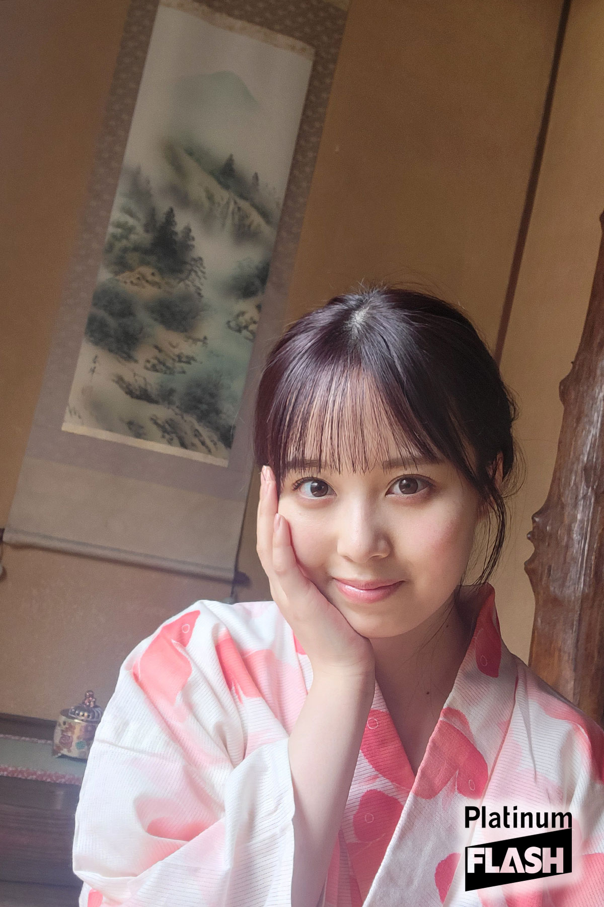 乃木坂46 佐藤璃果【Platinum FLASH Vol.23】