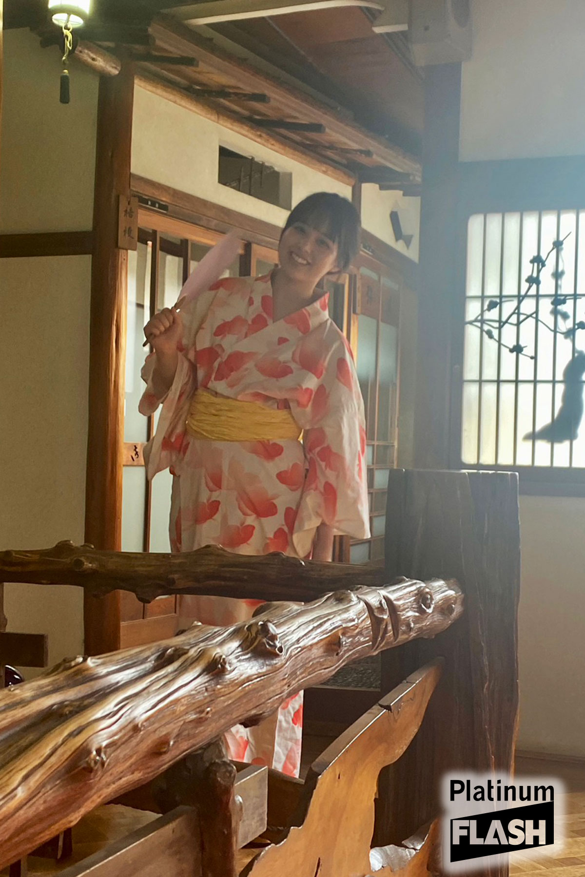 乃木坂46 佐藤璃果【Platinum FLASH Vol.23】