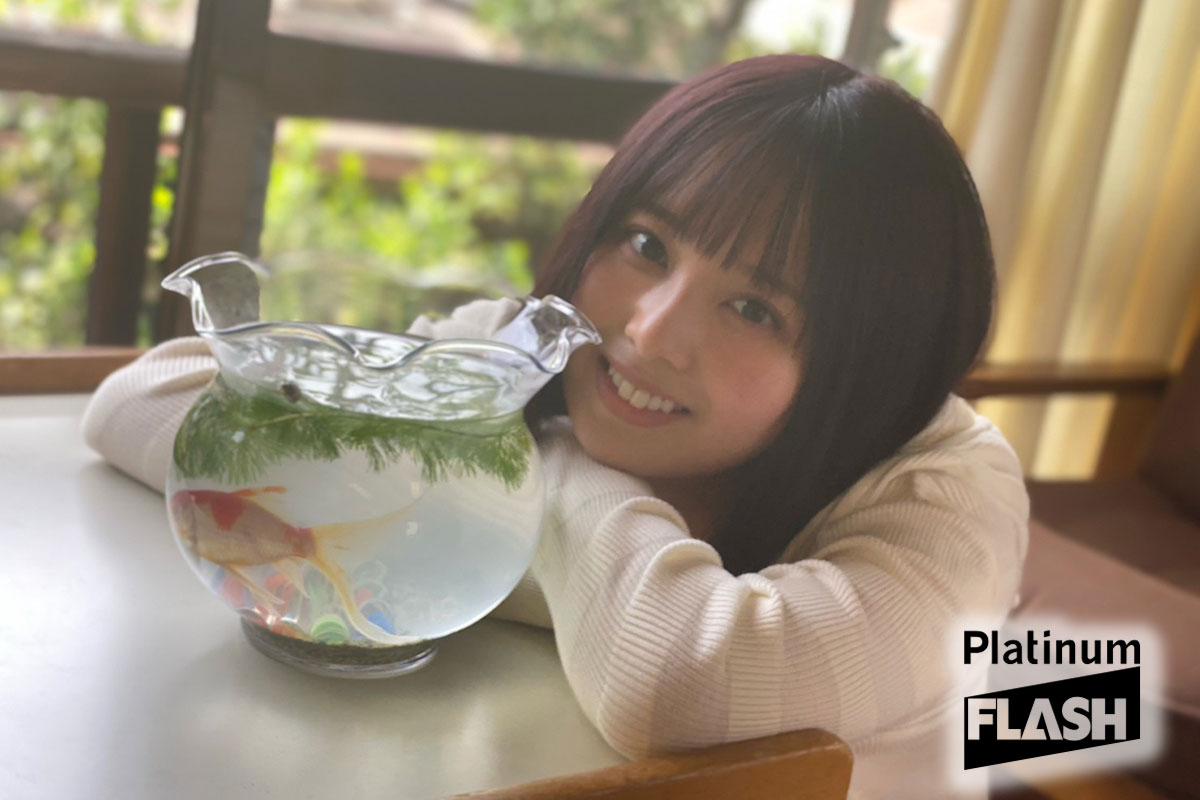 乃木坂46 佐藤璃果【Platinum FLASH Vol.23】