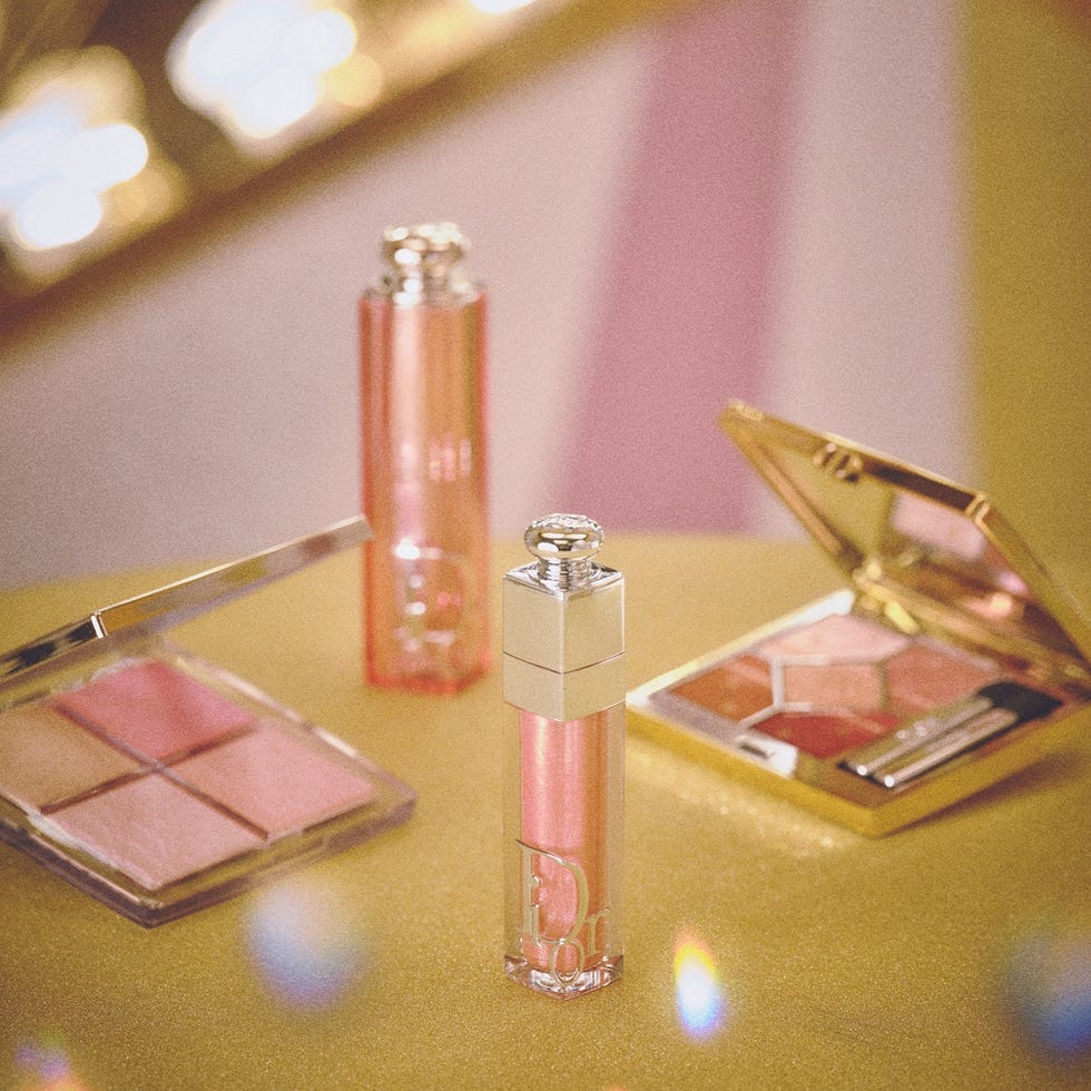 永瀬莉子が彩る、2つのホリデーリップ。“ディオール アディクト リップ マキシマイザー”新作で叶える、冬の表情