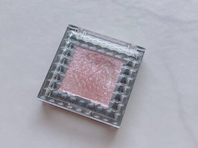 セザンヌ シングルシャイニーアイシャドウ 02 サクラプリズム