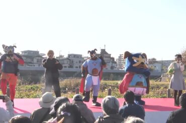 イヌナキン、ゆるナキン、マスクド犬with 富塚大地&寺嶋由芙 ステージ 志木市民まつり 2025/11/30