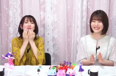 石見舞菜香と大久保瑠美がウィンクを披露【推しの子】