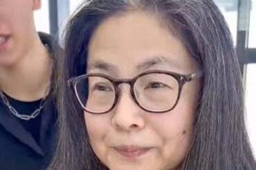 「とても素敵！」　毛量の多さ＆広がりに悩むロングヘア女性→バッサリ〈ショート〉で大変身！ 理想以上の仕上がりに思わず「来てよかった」 | LIMO | くらしとお金の経済メディア