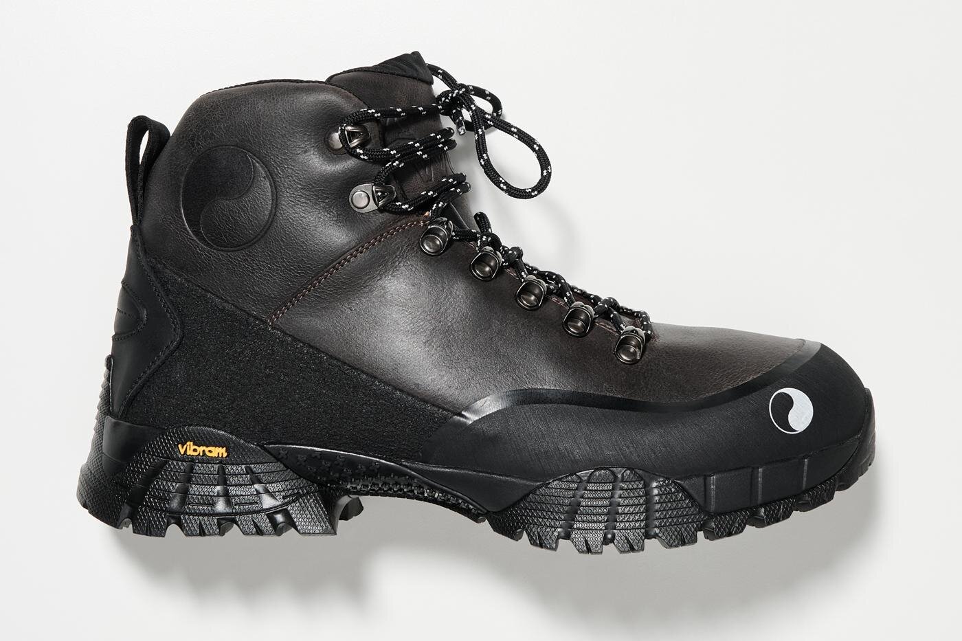 アワー レガシー×ロア、経年変化が楽しめるレザーブーツ&ジャケット – ファッションプレス アワー レガシー×ロア、経年変化が楽しめるレザーブーツ&ジャケット - ファッションプレス