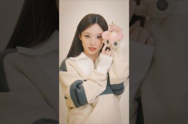 NAYEON x LouisVuitton Holiday ASMR 🐰 #NAYEON #나연 #ナヨン #TWICE #트와이스 #LouisVuitton #LVHoliday #LVGifts