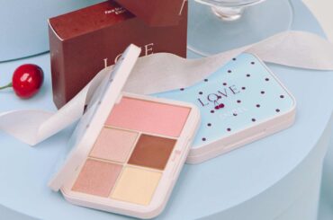 スナイデル ビューティ“お菓子”着想26年バレンタインコスメ、恋心カラーのチャーム付きリップなど - ファッションプレス