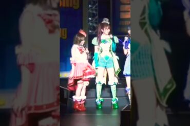 東堂シオンを可愛がるドロシー・ウェスト。ww 💚💙 #プリパラ＃東堂シオン ＃ドロシーウェスト ＃レオナウェスト ＃ドレッシングパフェ #山北早紀 #澁谷梓希 #若井友希 #pripara