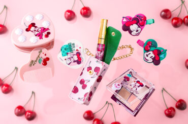 ディズニー、さくらんぼ×ミニーのグッズ初登場！　ぬいぐるみチャーム/カチューシャ/コスメほか - トラベル Watch