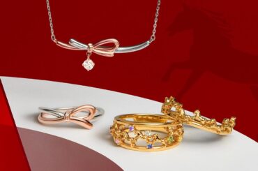 カナル 4℃の幸運ジュエリー、9頭の馬が駆ける“うまくいく”リング＆虹色ネックレス - ファッションプレス