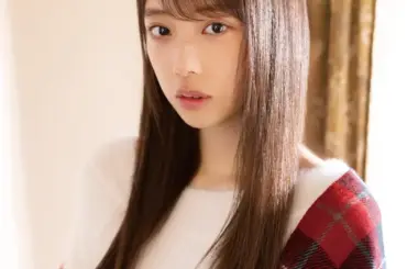 乃木坂46・矢田萌華、純白ニットワンピでクリスマスグラビア | GetNavi web ゲットナビ