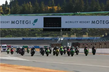 【Ninja Team Green Cup】レース未経験者・初心者向けワンメイクレースのカワサキ公式レポート - Webikeプラス