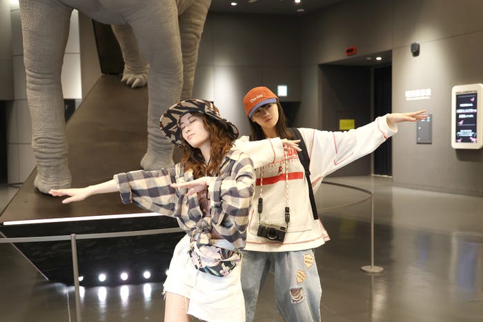 岩本蓮加、冨里奈央「ふたりエスケープ」第6話（C）田口囁一・一迅社／「ふたりエスケープ」製作委員会