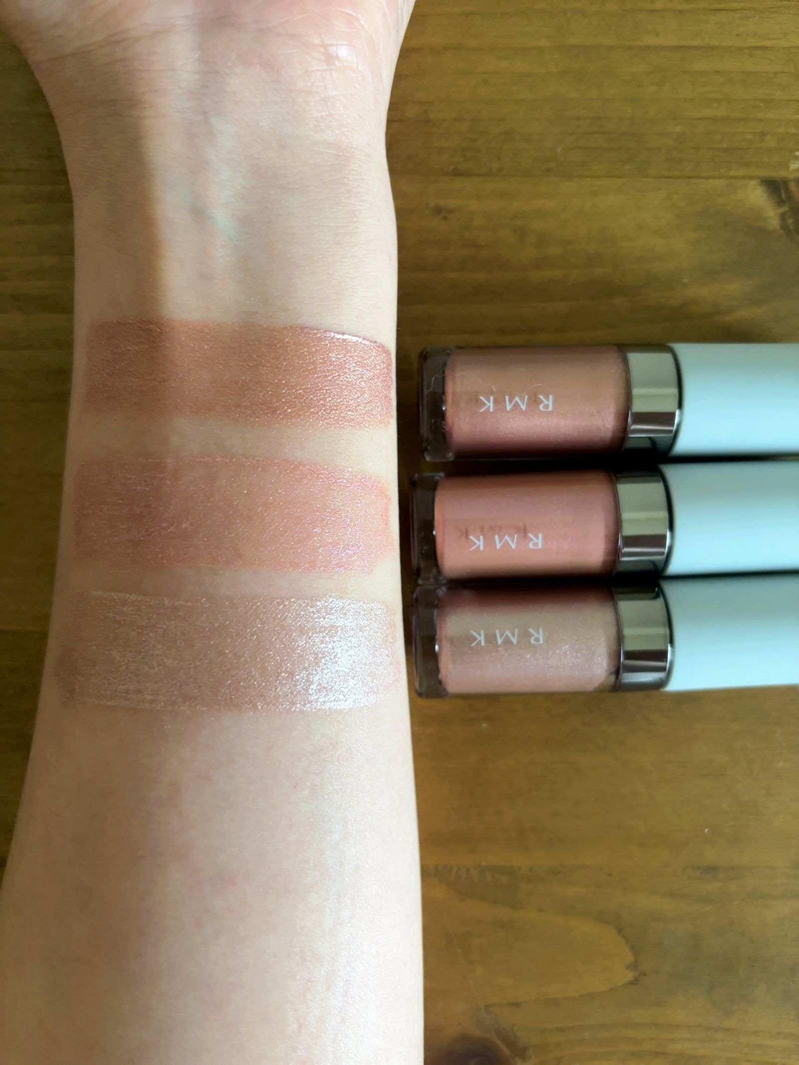 〈上から〉リッド インプレッション リクイド アイシャドウ 02、05、06 各 ¥4180