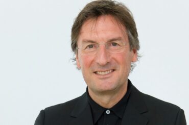 「ルイ・ヴィトン」の会長兼CEO、LVMHファッショングループのトップも兼任へ - WWDJAPAN