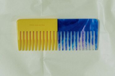 DRIES VAN NOTENのコーム