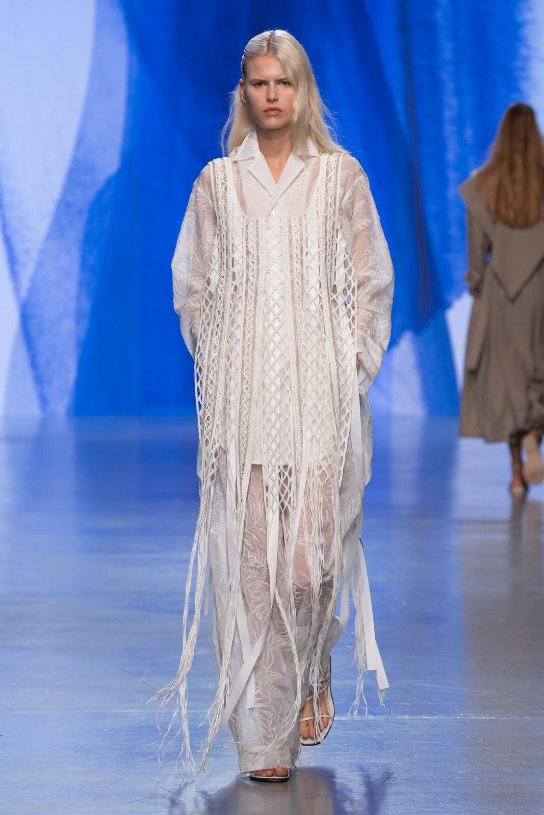 ウジョー 2026年春夏コレクション - 酷暑の都市を軽やかに生きる｜写真5