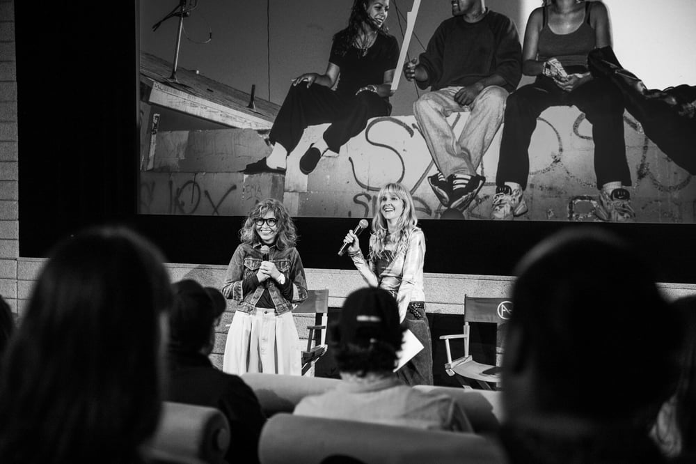 Here/Afterの共同創設者であるエリン・バラハスとエイミー・レバートン