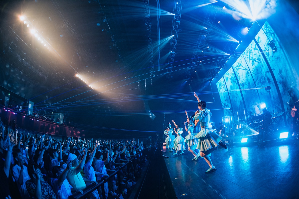 「Devil ANTHEM. ONE MAN LIVE『#でび夏霞演奏会2025』」の様子。(撮影:真島洸)