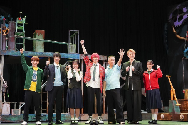 笹森裕貴、佐藤璃果、雷太、志田こはくらのコメント&舞台写真が公開 高専生が「ロボコン」に挑む姿を描いた『ロボコォォォン!-ROBOT COOONTEST!-』が開幕