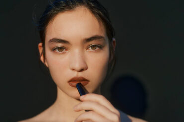 今こそ立ち上がれ、日本の化粧品