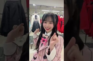 【AKB48伊藤百花TikTok】AKB48大衣装展  髪型もまゆゆさんをイメージのハーフツインにしたよ🤍 普段できないから嬉しかった！！ #akb48 #アイドル #おすすめ
