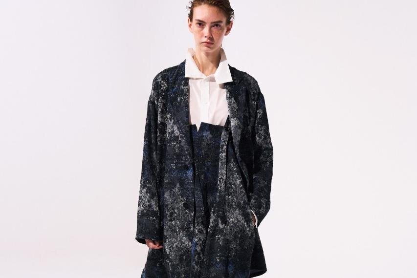 Y’sから“絨毯柄”ジャカードのドレス&ジャケット、荒々しい花を描いたシャツドレスも – ファッションプレス Y'sから“絨毯柄”ジャカードのドレス&ジャケット、荒々しい花を描いたシャツドレスも - ファッションプレス